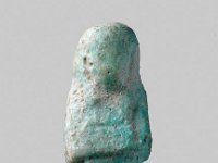 Aeg F 183  Aeg F 183, Dritte Zwischenzeit, Uschebti, H 5,2 cm, B 1,9 cm, T 1,2 cm : Bestandskatalog Ägypten, Museumsfoto: Claus Cordes